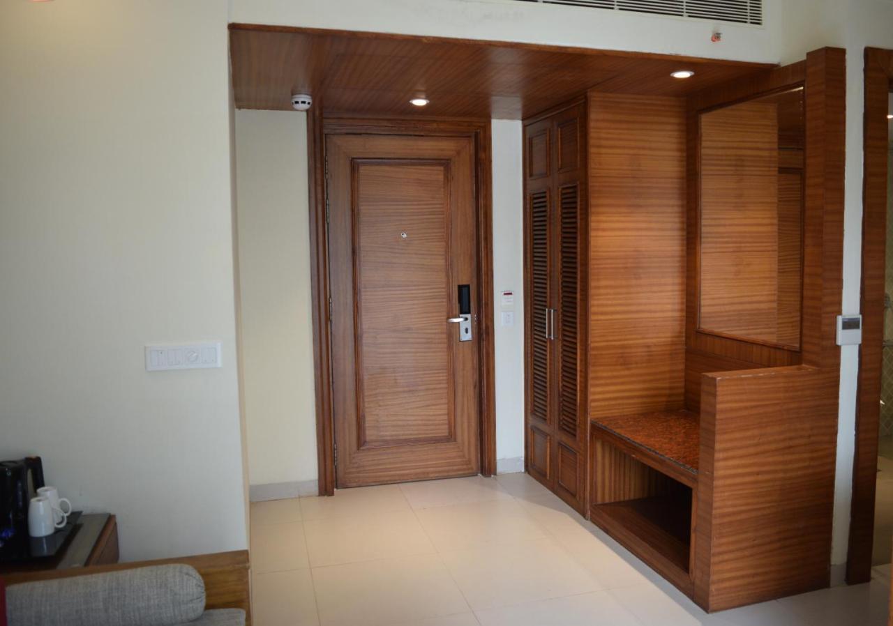 Sea Breeze Max Resort&Spa Madgaon Exterior foto