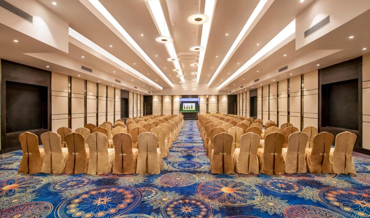 Sea Breeze Max Resort&Spa Madgaon Exterior foto