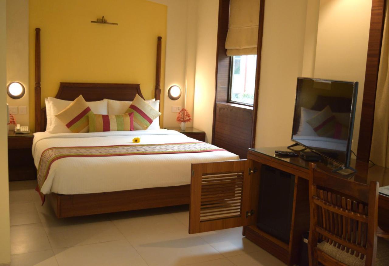 Sea Breeze Max Resort&Spa Madgaon Exterior foto