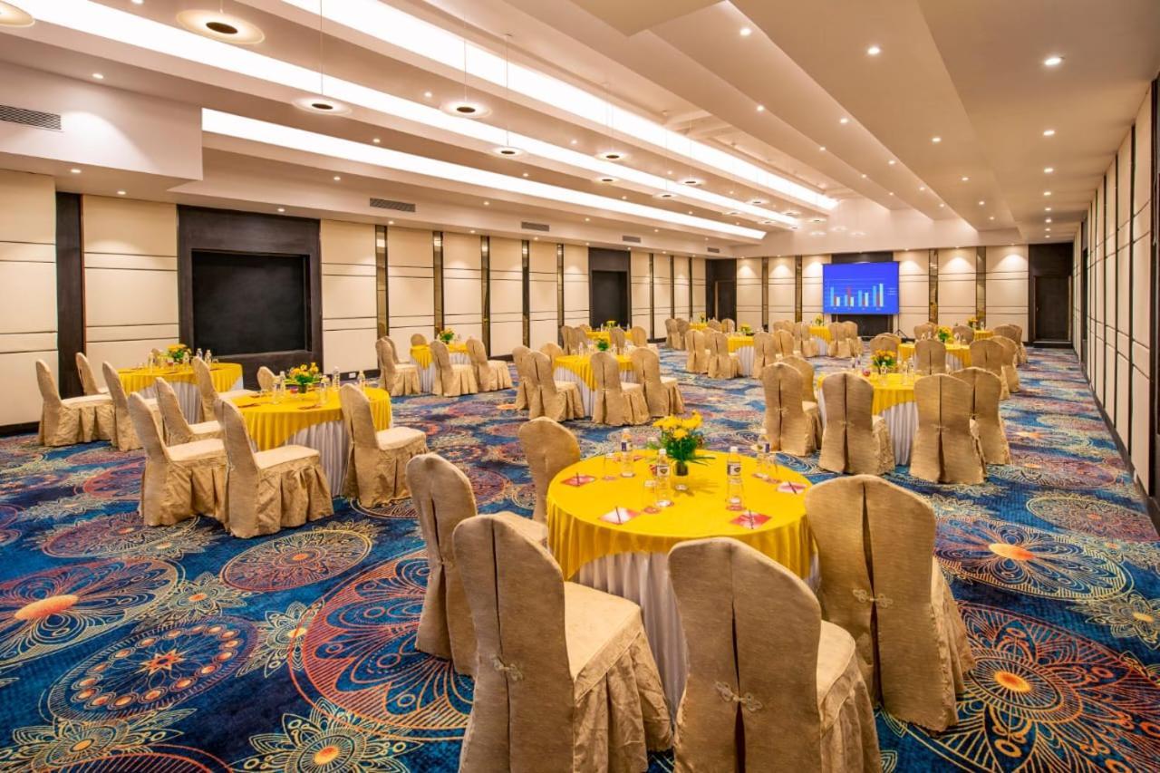 Sea Breeze Max Resort&Spa Madgaon Exterior foto